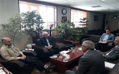 پیگیری مستمر مشکل قطعی آب در شهرستان بهارستان توسط فرماندار / قول مساعد مسئولان آبفا برای افزایش حجم آب شرب شهرستان