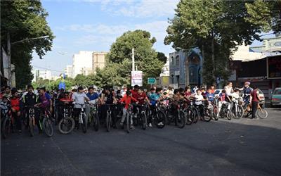 همایش بزرگ دوچرخه سواری بمناسبت سالروز عملیات افتخار آفرین مرصاد برگزار شد