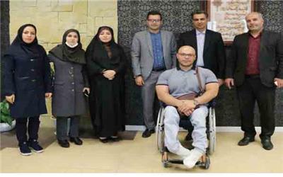 دیدار قهرمان وزنه برداری معلولان جهان با شهردار رباط کریم