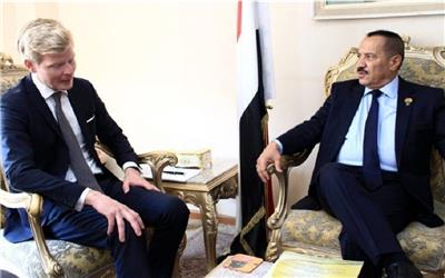 وزیر خارجه یمن: عربستان و امارات باید برای صلح گام عملی بردارند