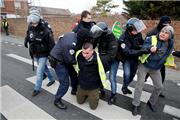 درگیری پلیس با معترضان در تظاهرات جلیقه‌زردهای پاریس