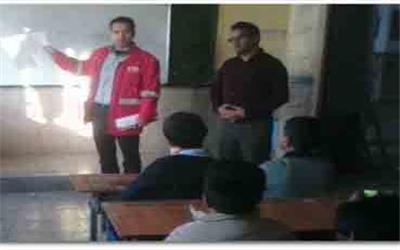 برگزاری کارگاه آموزشی ایمنی و آتش نشانی در مدارس شهرصالحیه