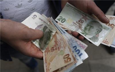 لیر ترکیه با سقوطی شدید به پایین‌ترین سطح خود در برابر دلار رسید