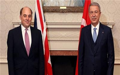 وزیران دفاع ترکیه و انگلیس راههای گسترش همکاری ها را بررسی کردند