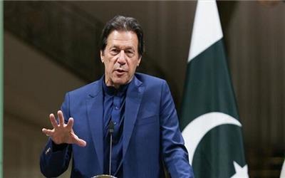 عمران خان: برای صلح افغانستان همه کار می کنیم جز جنگیدن با طالبان
